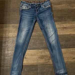 Size 29 rock revival yui mid rise skinny jeans inseam 30